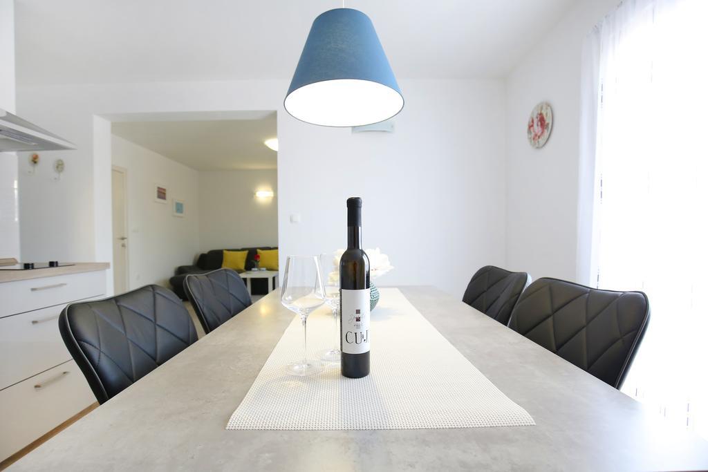 Apartments Nada Sukošan Kültér fotó