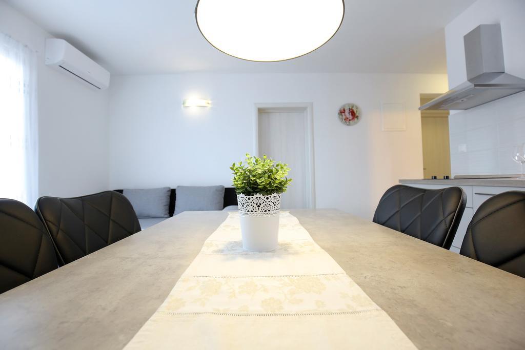 Apartments Nada Sukošan Kültér fotó
